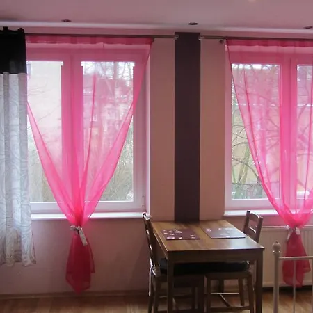 Studiospanie Apartament Cafe Amarant アパート