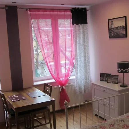 アパート Studiospanie Apartament Cafe Amarant *